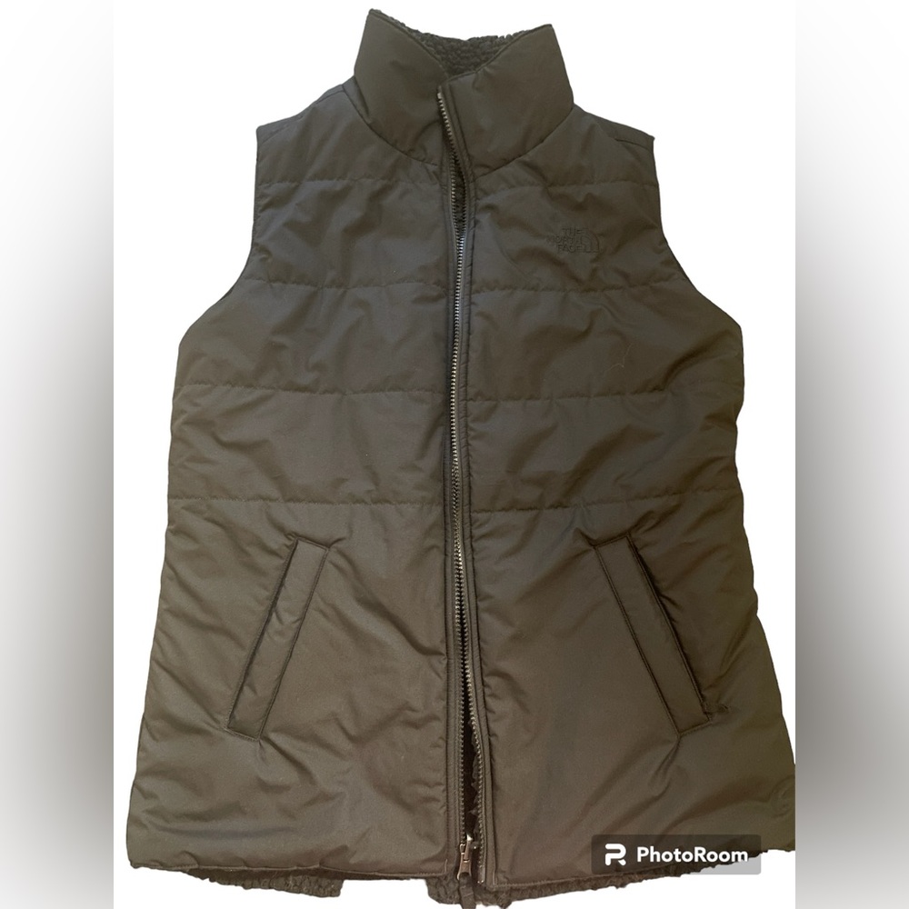 💚 SOLD 💚 Preloved Very Good Condition North Face Vest.